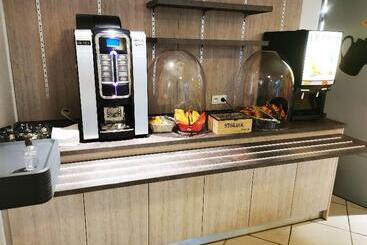 Brit Hotel Essentiel Tours Nord