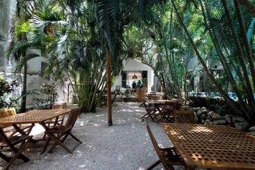 هتل Casa Barbara Holbox