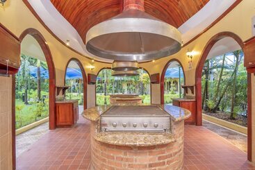 هتل Casa Roland Golfito Resort