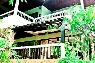 هتل Chaweng Bay View Resort