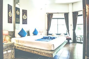 هتل Chaweng Bay View Resort