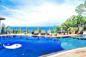 هتل Chaweng Bay View Resort