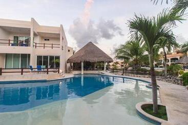هتل Coral Maya Stay Suites