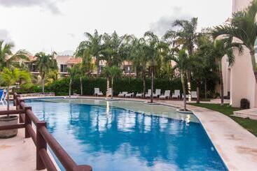 Coral Maya Stay Suites - Puerto Aventuras