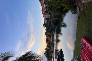هتل Coral Maya Stay Suites