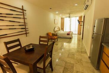 هتل Coral Maya Stay Suites