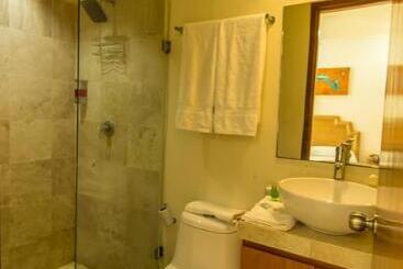 هتل Coral Maya Stay Suites