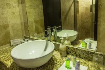 هتل Coral Maya Stay Suites