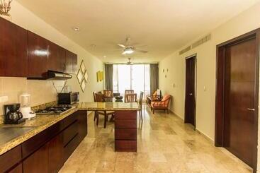 هتل Coral Maya Stay Suites