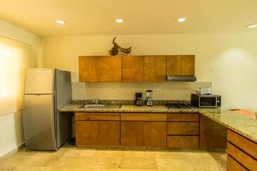 هتل Coral Maya Stay Suites