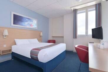 هتل Travelodge Glasgow Airport
