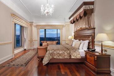 هتل Crowne Plaza Istanbul Asia, An Ihg