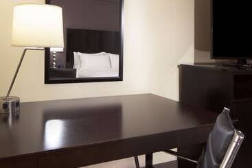 هتل Doubletree By Hilton  El Paso Downtown
