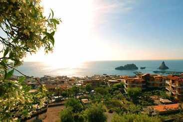هتل Eden Riviera