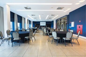 בית מלון כפרי Golden Tulip Porto Vitoria