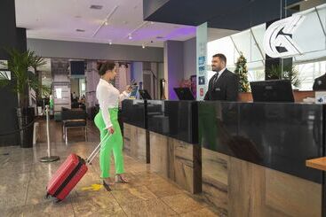 בית מלון כפרי Golden Tulip Porto Vitoria