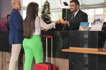 בית מלון כפרי Golden Tulip Porto Vitoria