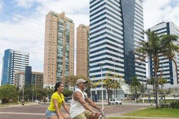 בית מלון כפרי Golden Tulip Porto Vitoria