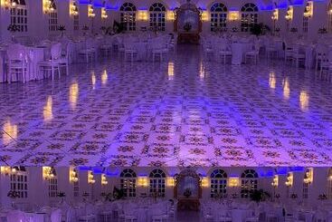 Grand Hotel La Sonrisa