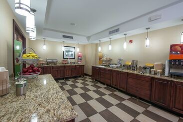 酒店 Hampton Inn Bismarck