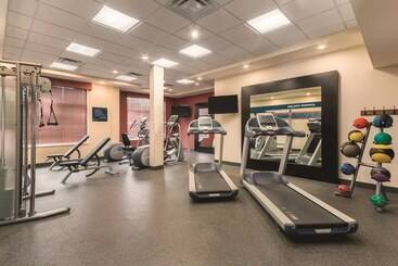 هتل Hampton Inn By Hilton Edmonton/south, Alberta, Canada