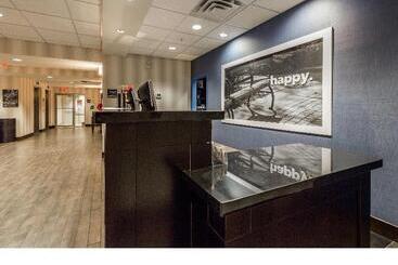 هتل Hampton Inn & Suites By Hilton Lethbridge