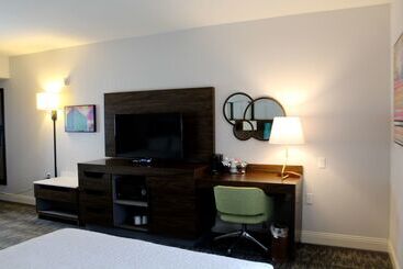هتل Hampton Inn & Suites Sarasota/bradenton Airport, Fl