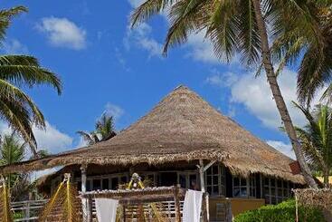 هتل Hip  Tulum