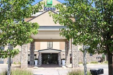 هتل Holiday Inn Express Cedar Rapids   Collins Road, An Ihg