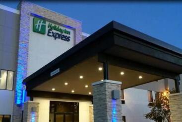 هتل Holiday Inn Express & Suites   Oklahoma City Airport, An Ihg