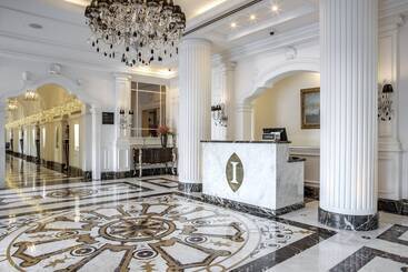 هتل Intercontinental Porto   Palacio Das Cardosas, An Ihg