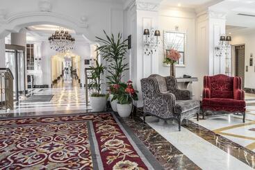 هتل Intercontinental Porto   Palacio Das Cardosas, An Ihg