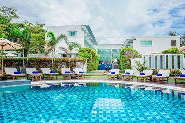 هتل Kc Beach Club & Pool Villas