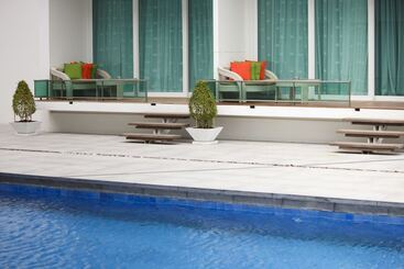 هتل Kc Beach Club & Pool Villas