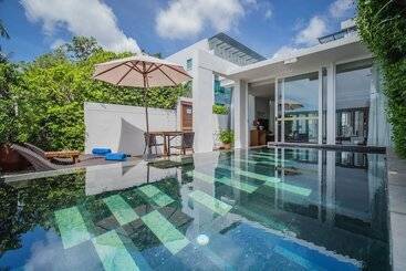 هتل Kc Beach Club & Pool Villas