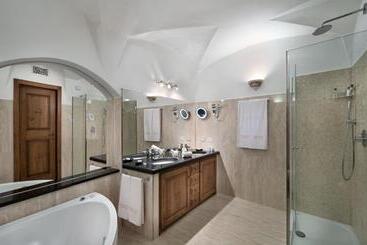 هتل La Rocca Resort & Spa