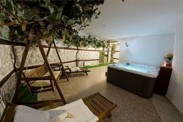 هتل Family Complex Mountain Romance Apartments
