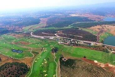 هتل Nau Morgado Golf & Country Club