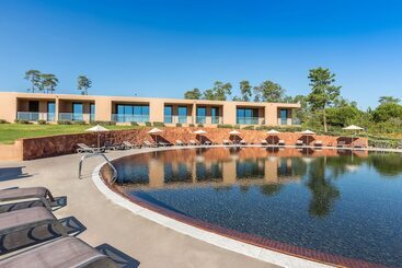 هتل Nau Morgado Golf & Country Club
