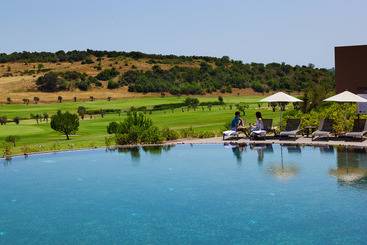 هتل Nau Morgado Golf & Country Club