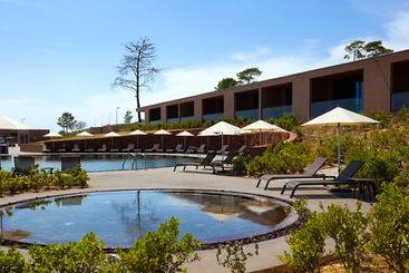 هتل Nau Morgado Golf & Country Club