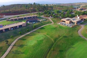 هتل Nau Morgado Golf & Country Club