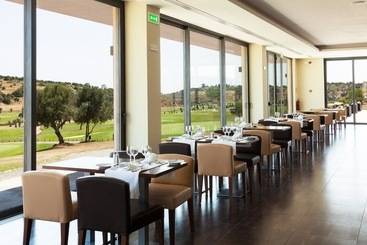 هتل Nau Morgado Golf & Country Club