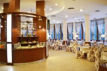 هتل Orpheus   Casino And Spa