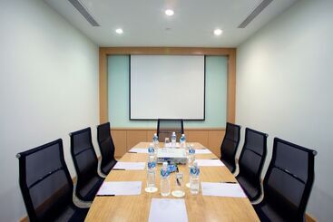 هتل Parkroyal Serviced Suites Kuala Lumpur