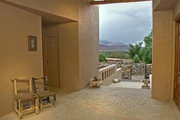 هتل Patio Alto
