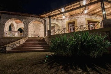 酒店 Pinares Del Cerro Resort & Suites