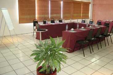 هتل Posada Del Carmen
