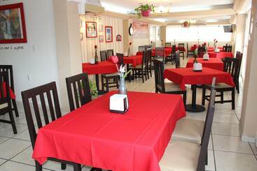هتل Posada Del Carmen