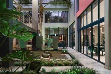 Premier Hotel O.r. Tambo